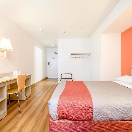 Motel 6 Minneapolis Airport - Mall Of America Eksteriør bilde