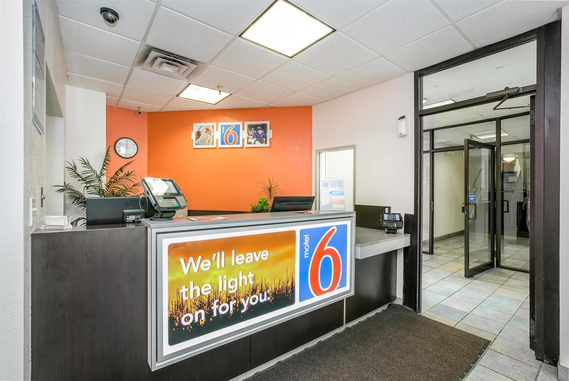 Motel 6 Minneapolis Airport - Mall Of America Eksteriør bilde