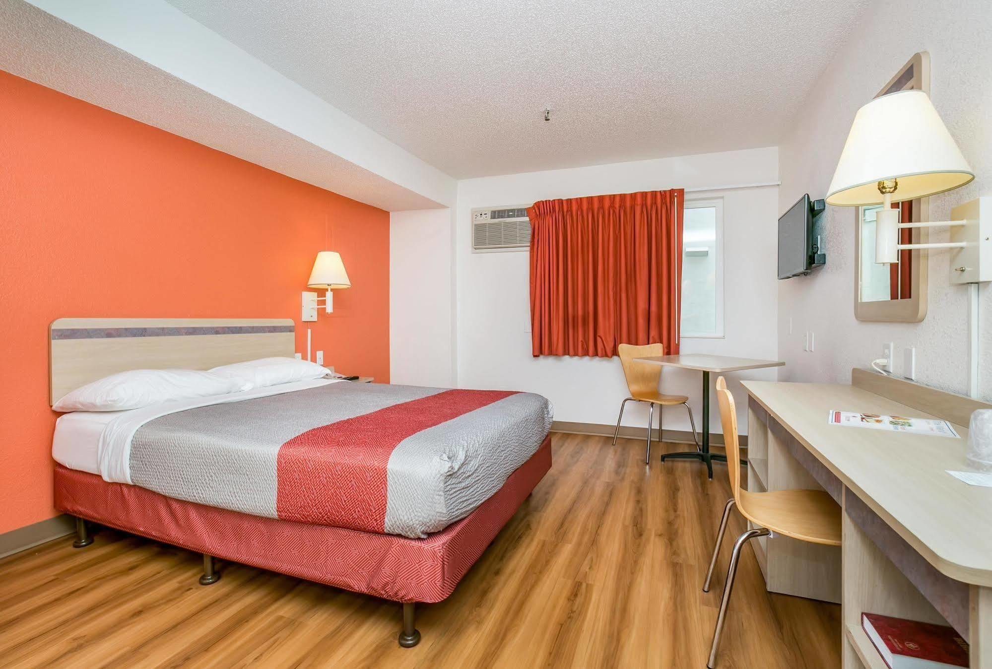Motel 6 Minneapolis Airport - Mall Of America Eksteriør bilde