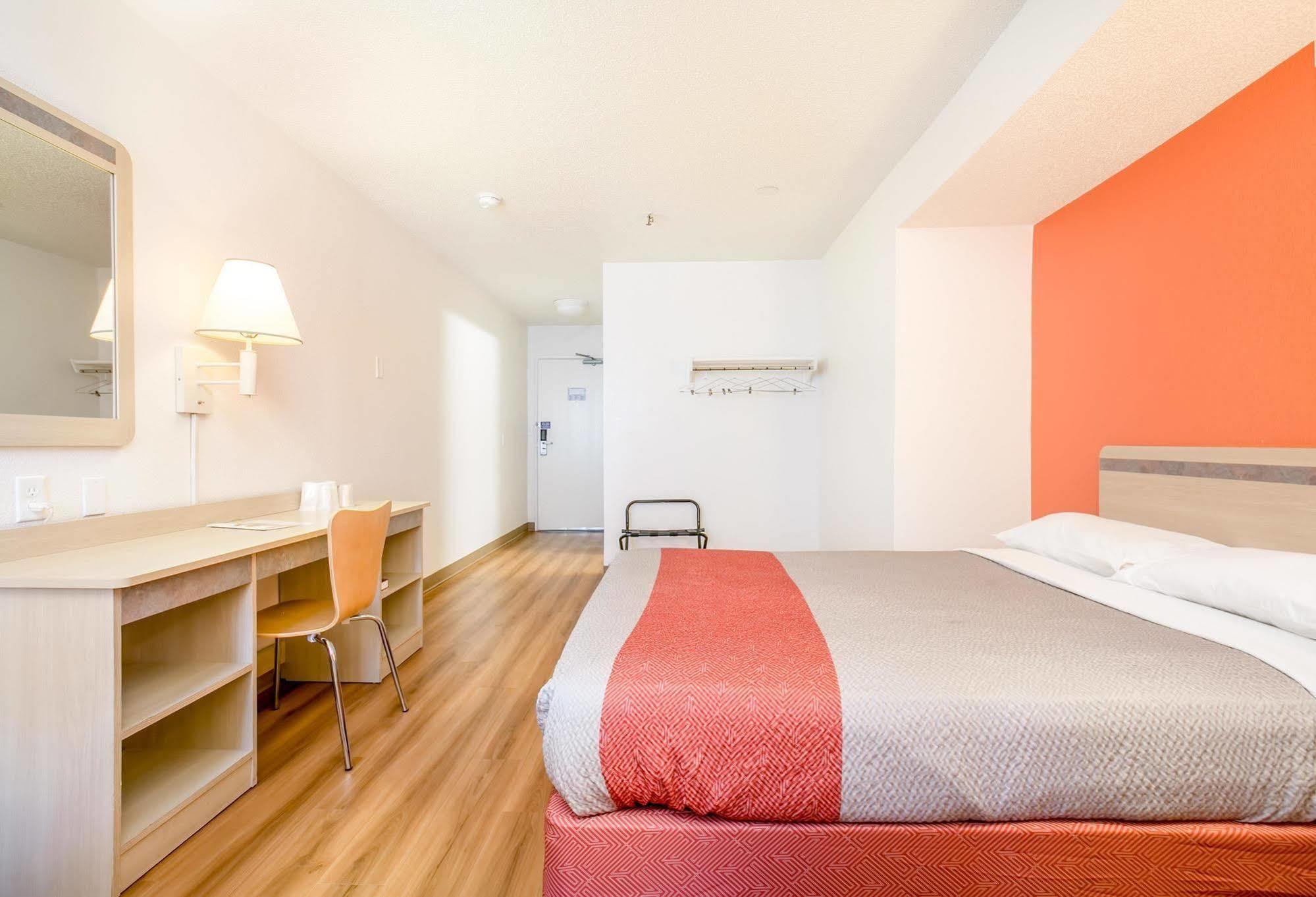 Motel 6 Minneapolis Airport - Mall Of America Eksteriør bilde